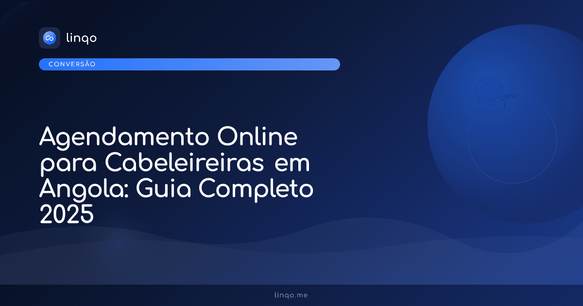 Cabeleireira profissional em Luanda a atender cliente enquanto gere o agendamento online no telemóvel