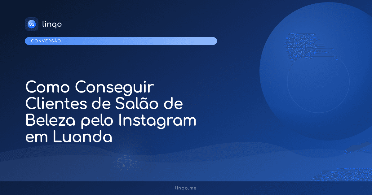Profissional de beleza atendendo cliente em um salão moderno em Luanda