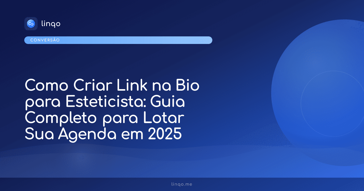 Esteticista utilizando celular em clínica de estética moderna criando link na bio