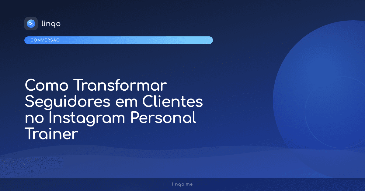 Personal trainer utilizando o smartphone para gerenciar clientes do Instagram