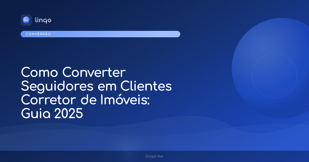 Corretor de imóveis utilizando o smartphone para gerenciar leads e apresentar propriedades para clientes