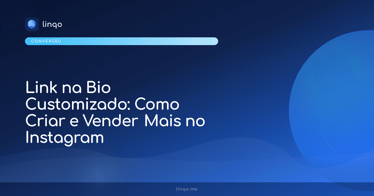 Profissional utilizando um smartphone configurando um link na bio customizado